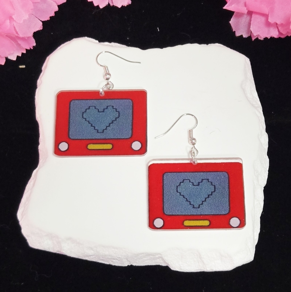 Etch-A-Sketch Heart Earrings – Retro Y2K Acrylic Valentine Dangles Nostalgic NWT